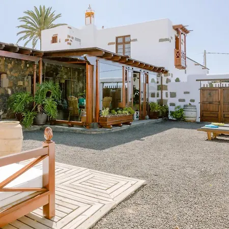 Casa Emblematica Garaday Lanzarote Тинахо