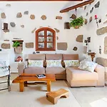 Casa Emblematica Garaday Lanzarote. Летний дом *